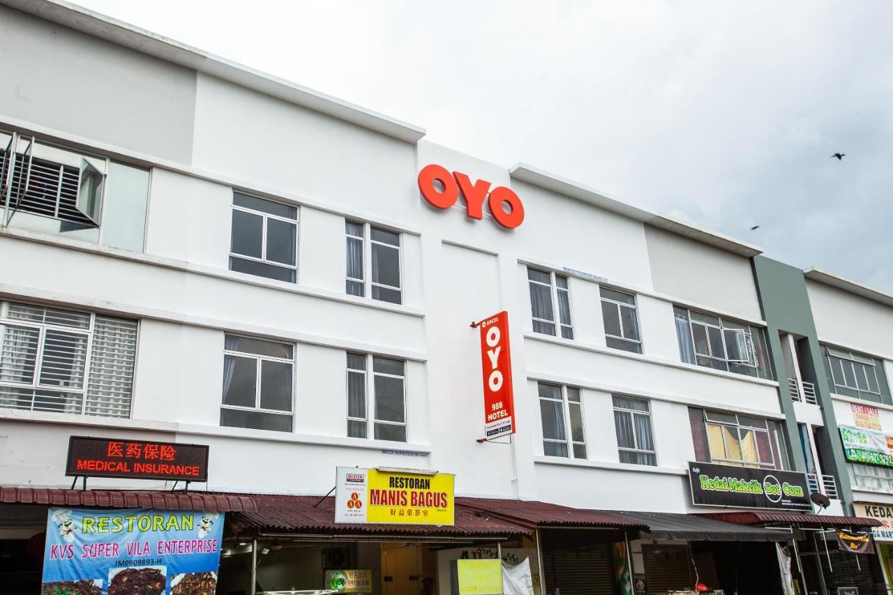Oyo 89631 988 Hotel Johor Bahru Esterno foto